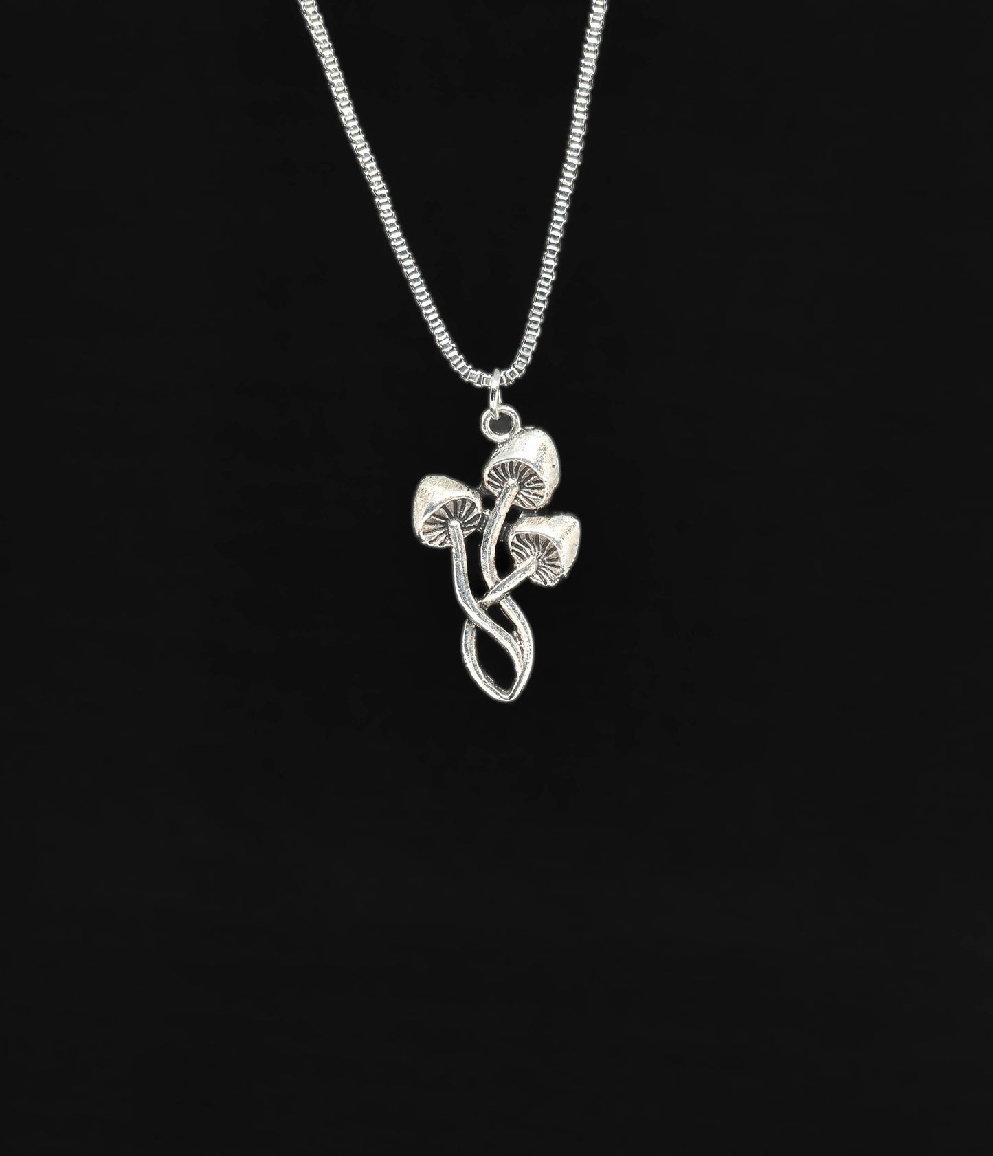 Halsband Snärjda Svampar