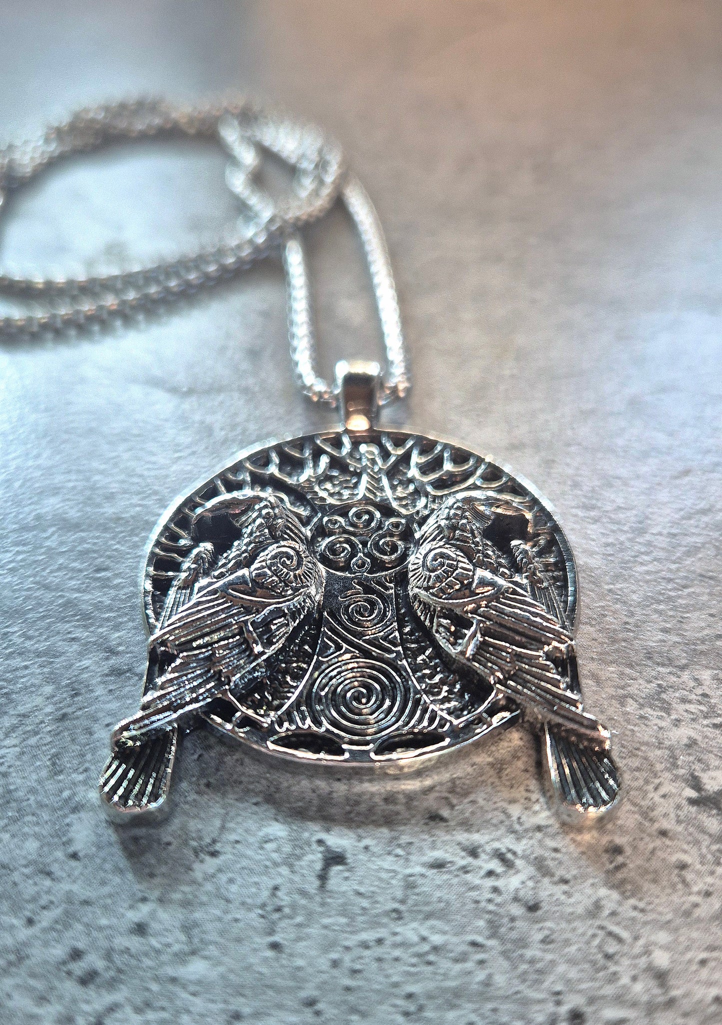 Korpar i Yggdrasil Halsband