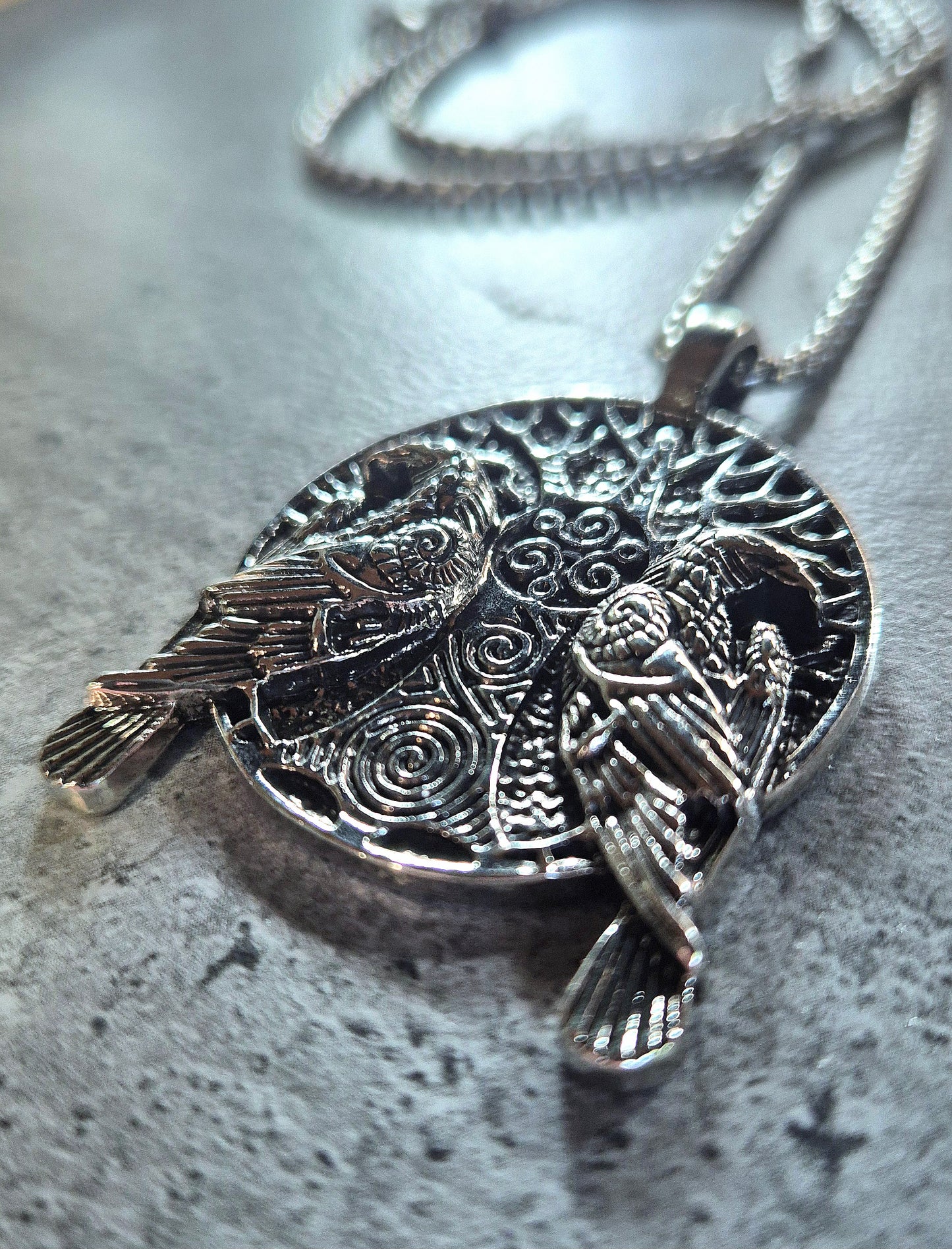 Korpar i Yggdrasil Halsband