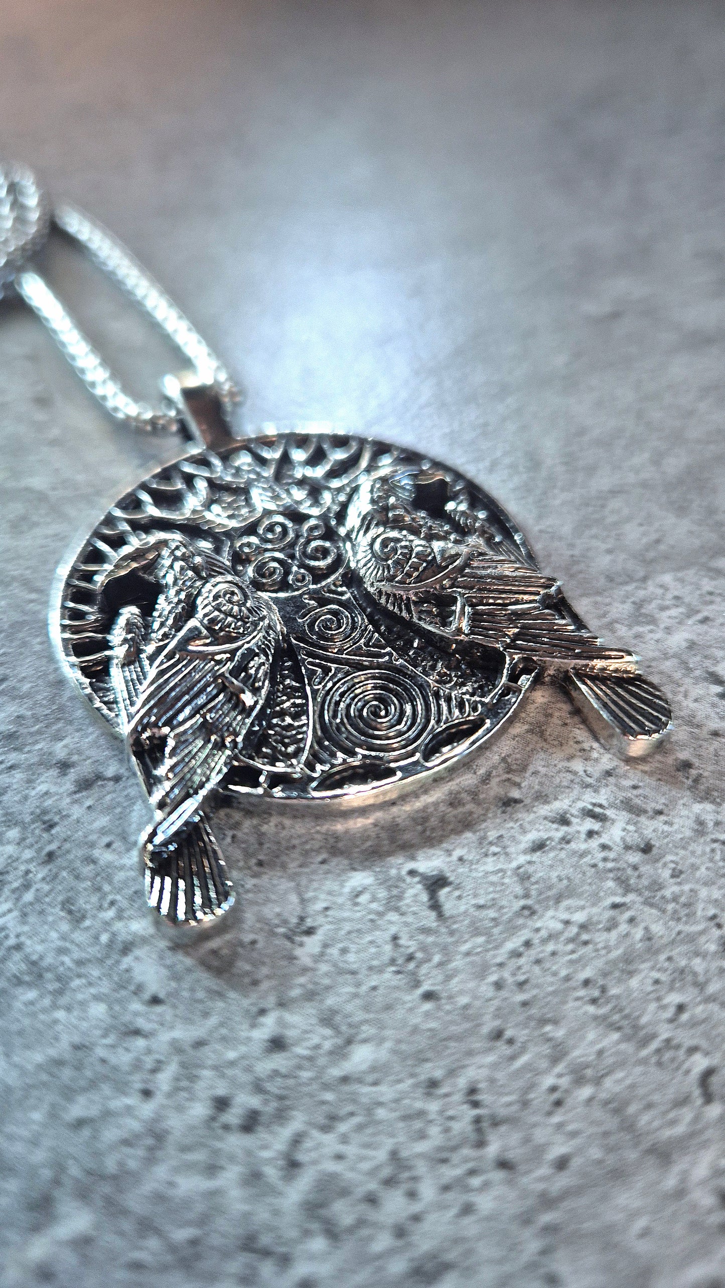 Korpar i Yggdrasil Halsband